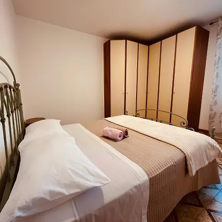 公寓 Roseto In Collina Cologna