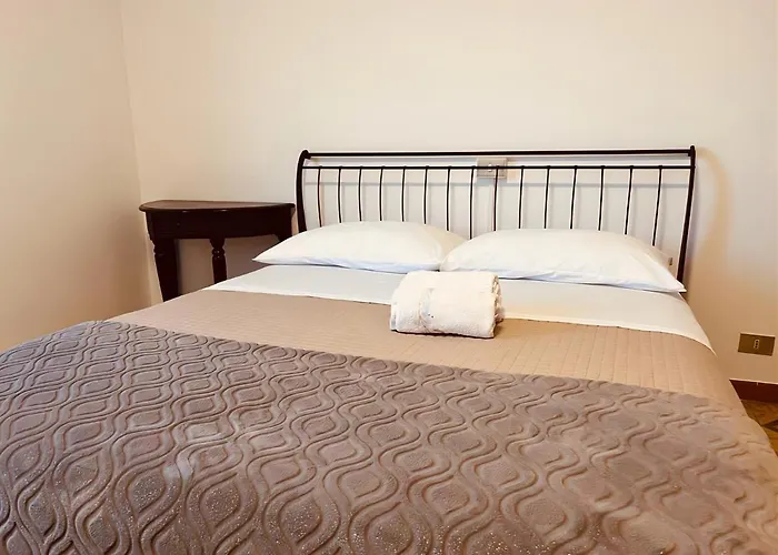 Roseto In Collina Cologna